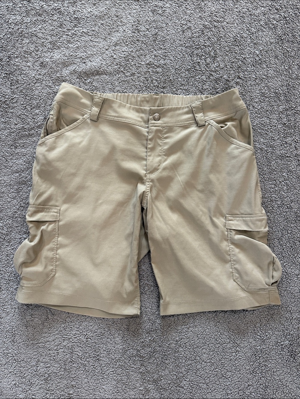 Duluth Trading Co Tan Cargo Shorts - Utility Pockets